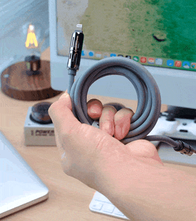 急速充電対応4-in-1アルミ合金充電ケーブル