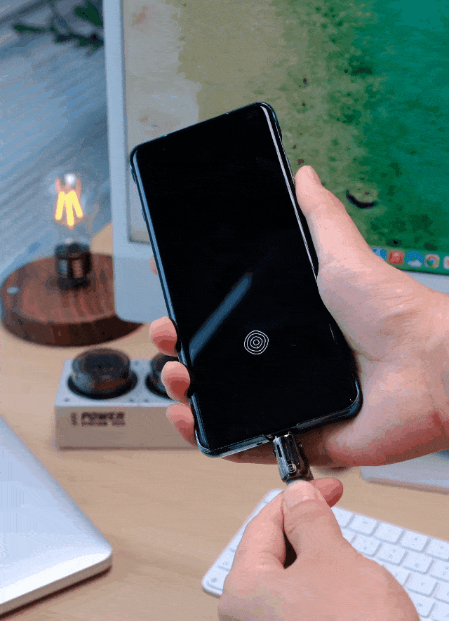急速充電対応4-in-1アルミ合金充電ケーブル