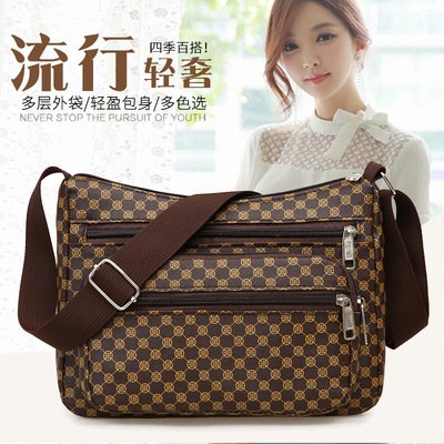 กระเป๋าสะพายไหล่ลำลองสไตล์เกาหลีรุ่นใหม่