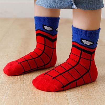 الجوارب القطنية الكرتونية المتوسطة الطول للأطفال