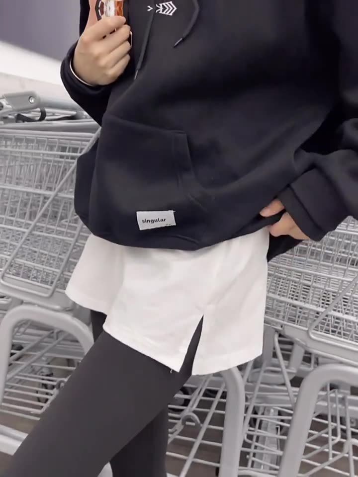 กระโปรงปลอมสองชิ้น