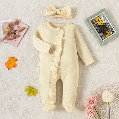 جمبسوت باللون النقي والحافة الانيقة للرضع