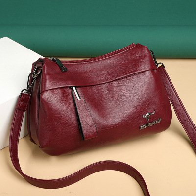 กระเป๋าสะพายข้างหนังนุ่ม