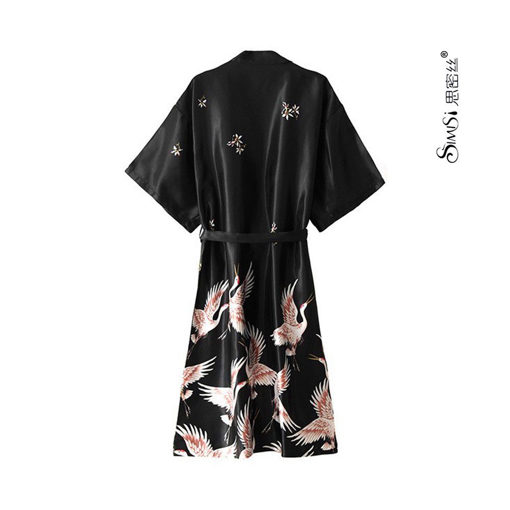 ชุดนอนผ้าไหมพิมพ์ลาย