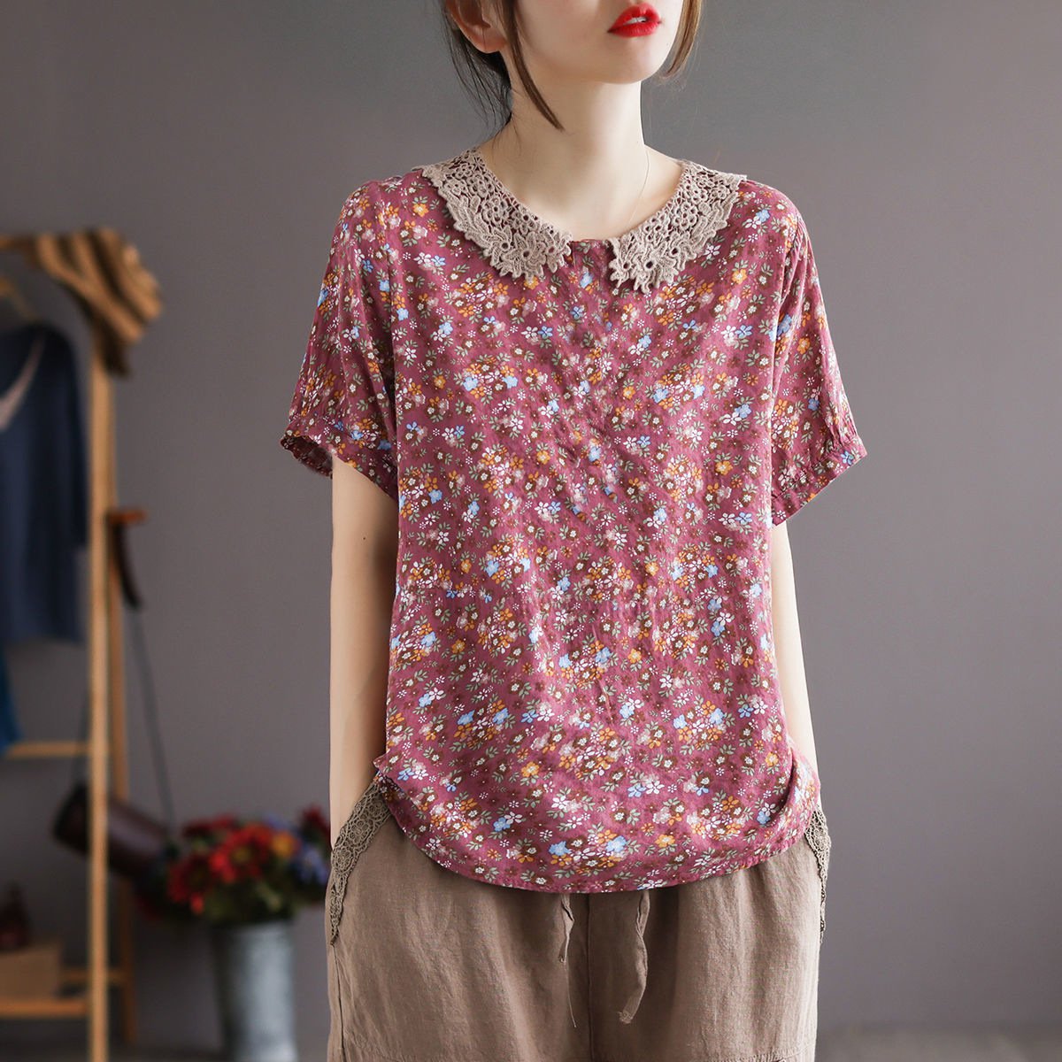 เสื้อยืดแขนสั้นพิมพ์ลายย้อนยุค