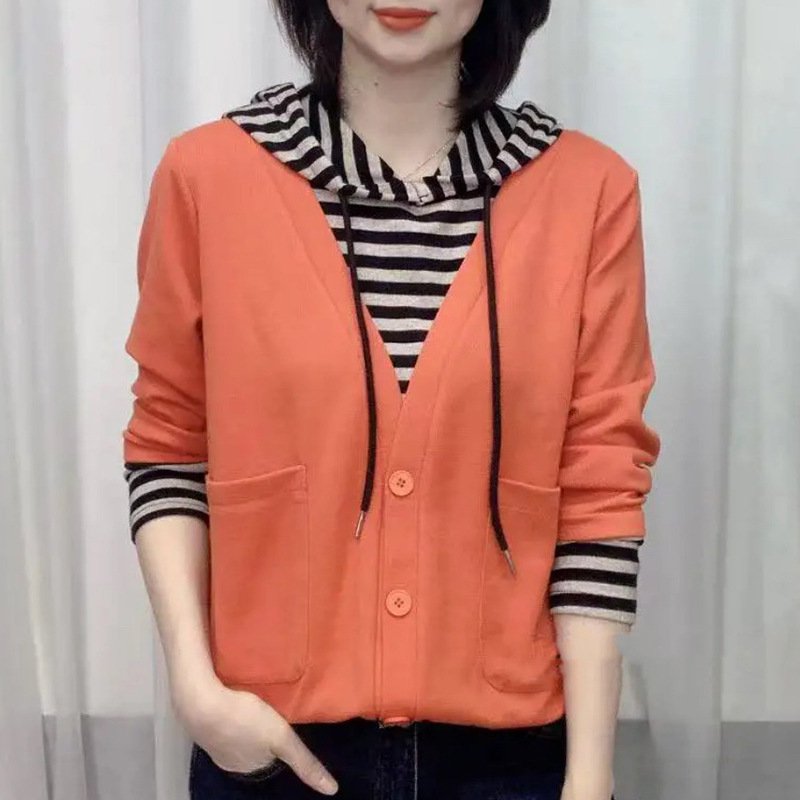 เสื้อฮู้ดปลอมสองชิ้นสำหรับผู้หญิง