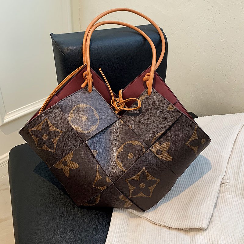 กระเป๋าช้อปปิ้งพิมพ์ลายแฟชั่น สไตล์เดียวกันกับเน็ตเรด